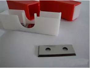 舍棄式螺旋刀具應(yīng)用在四面刨中的操作注意事項(xiàng):