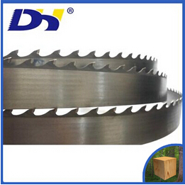 生產(chǎn)時,嚴格要求木工帶鋸條的生產(chǎn)條件